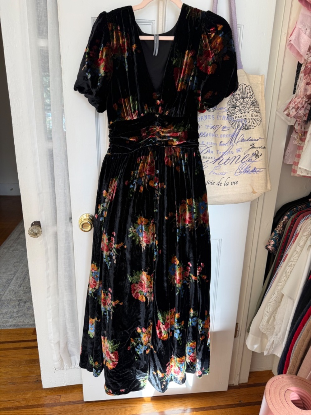 Dress - Picture 3 of 6